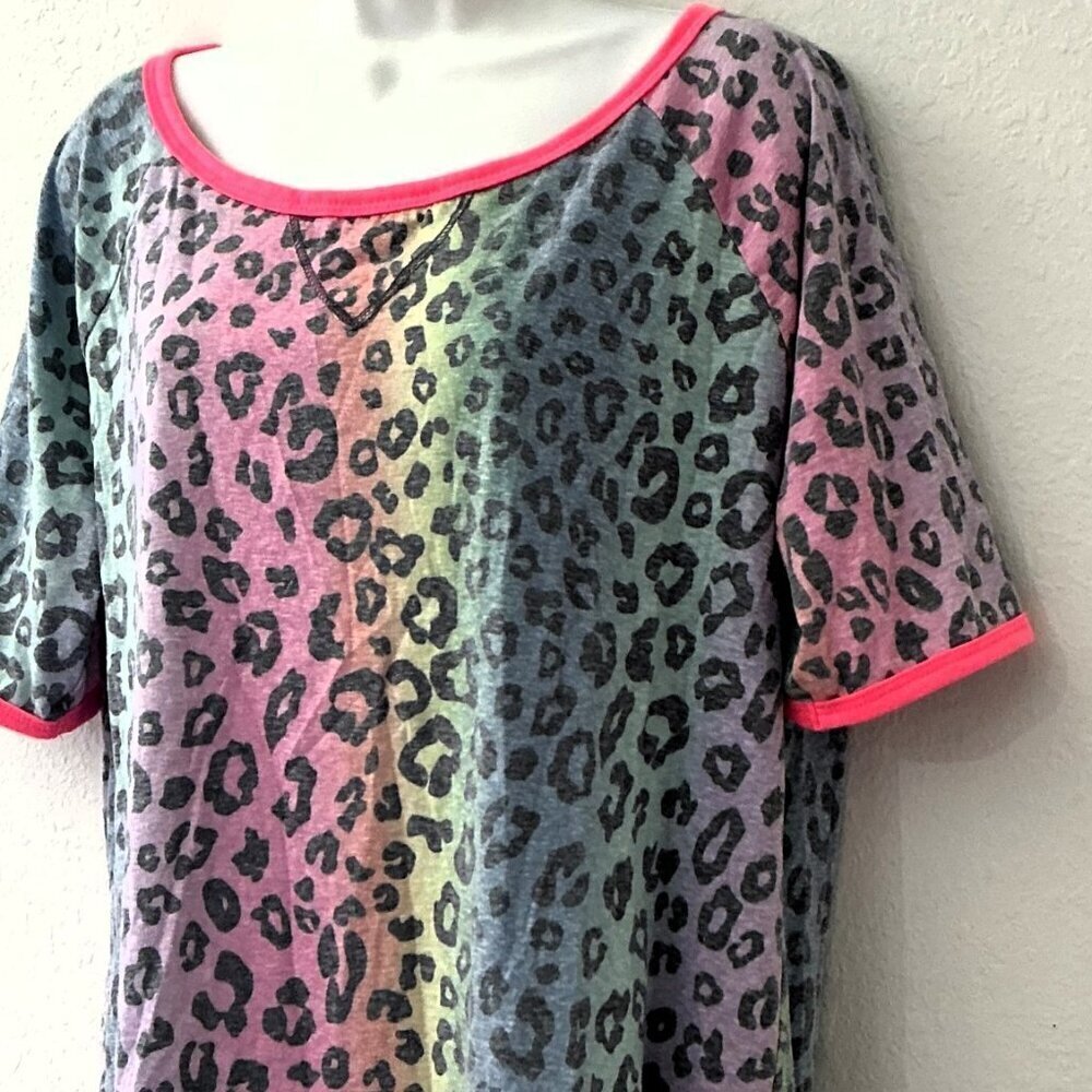 BIBI LEOPARD RAGLAN SLEEVE TOP GUC - Picture 9 of 12